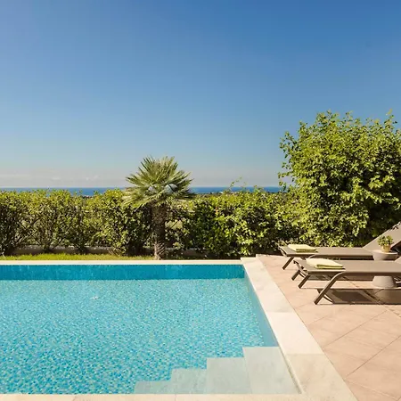 فيلة Dina By Vintage Travel Kaligata